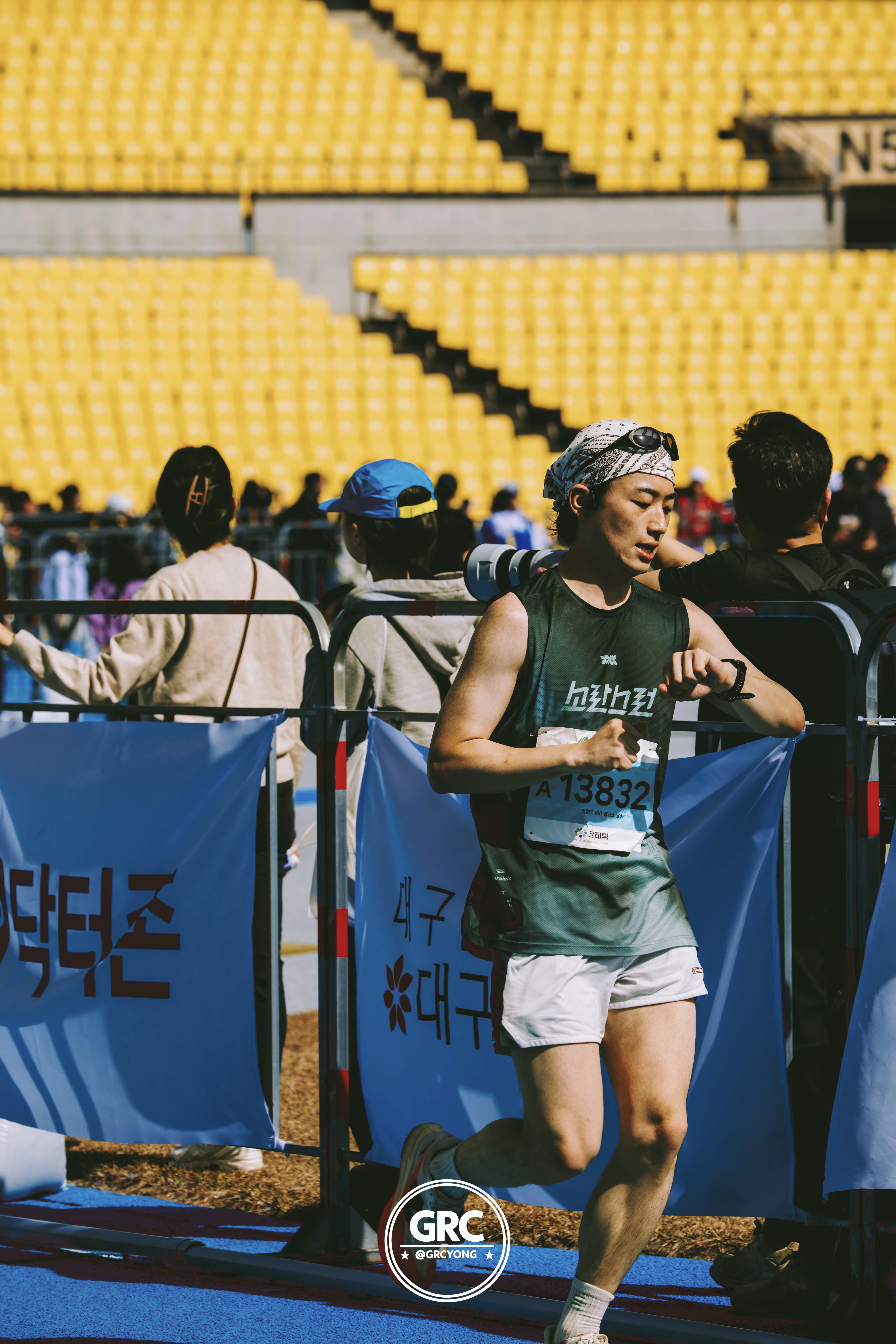 _풀코스 마라톤 피니시 순간